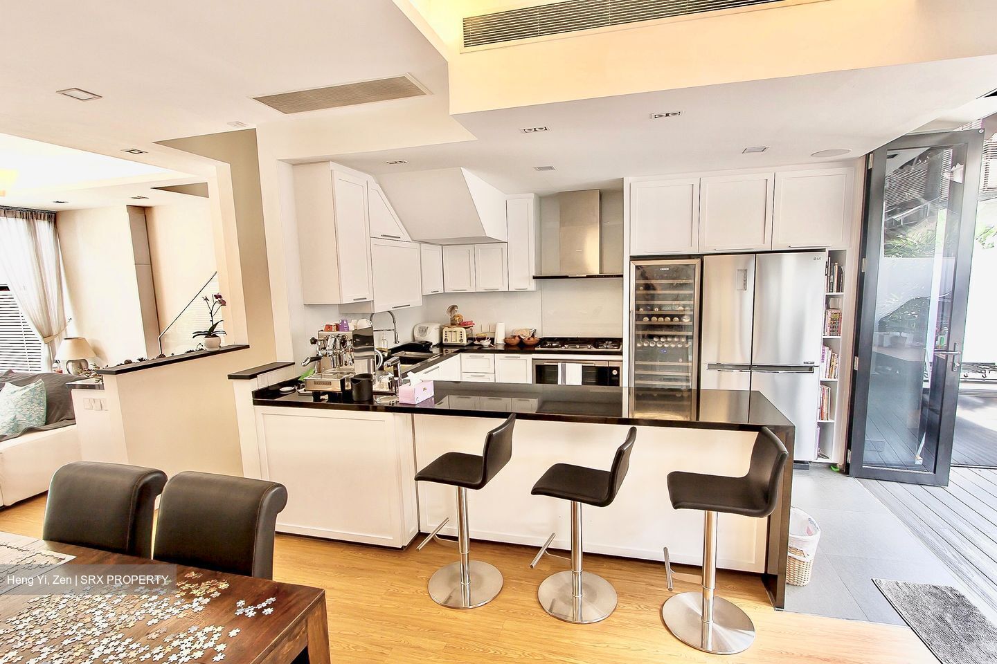 Hillcrest Villa (D11), Terrace #444303231